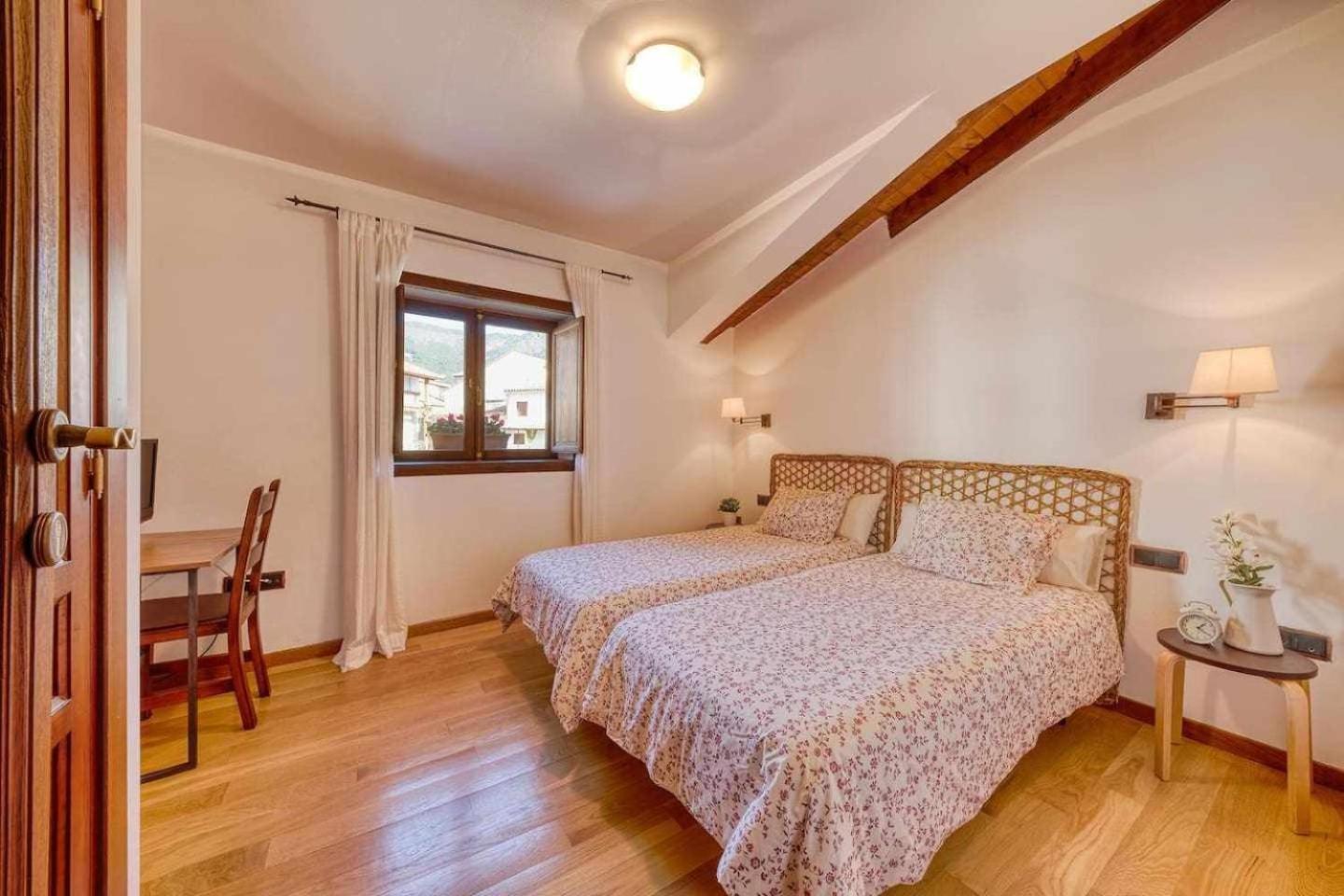 Cuesta Del Reloj Guest House Piedralaves Luaran gambar