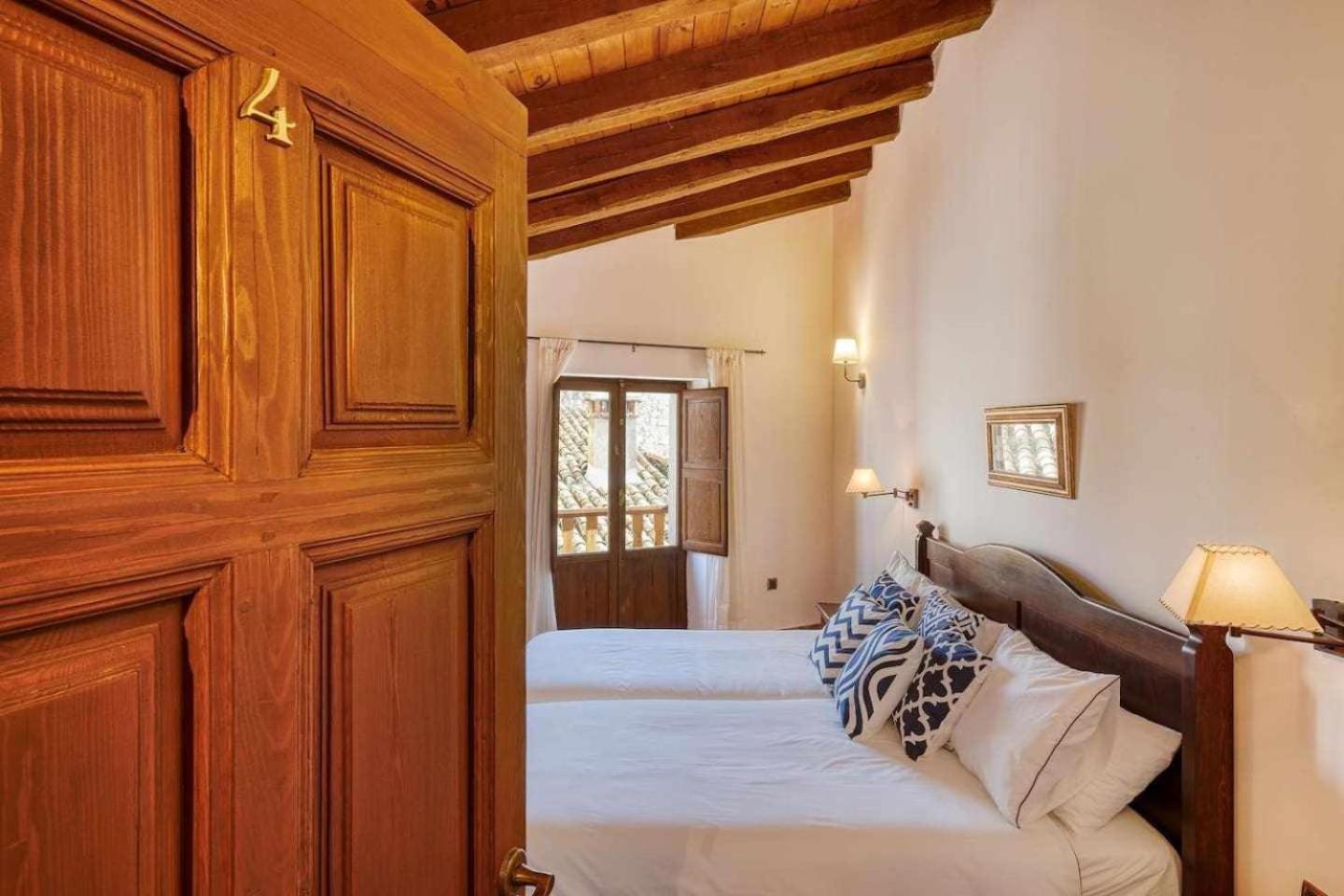 Cuesta Del Reloj Guest House Piedralaves Luaran gambar
