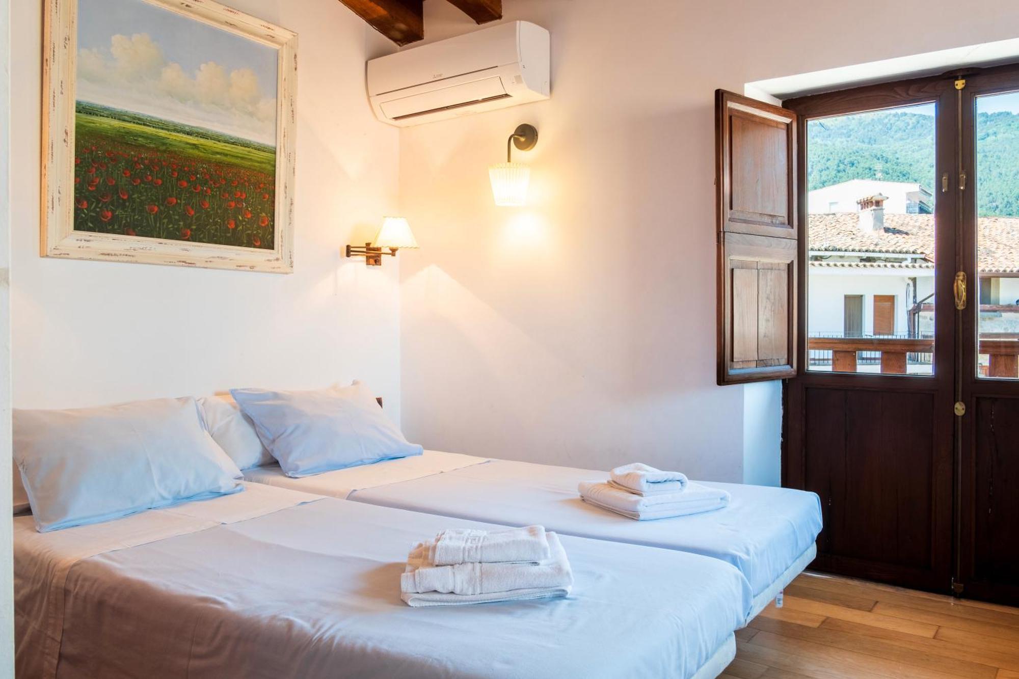 Cuesta Del Reloj Guest House Piedralaves Luaran gambar