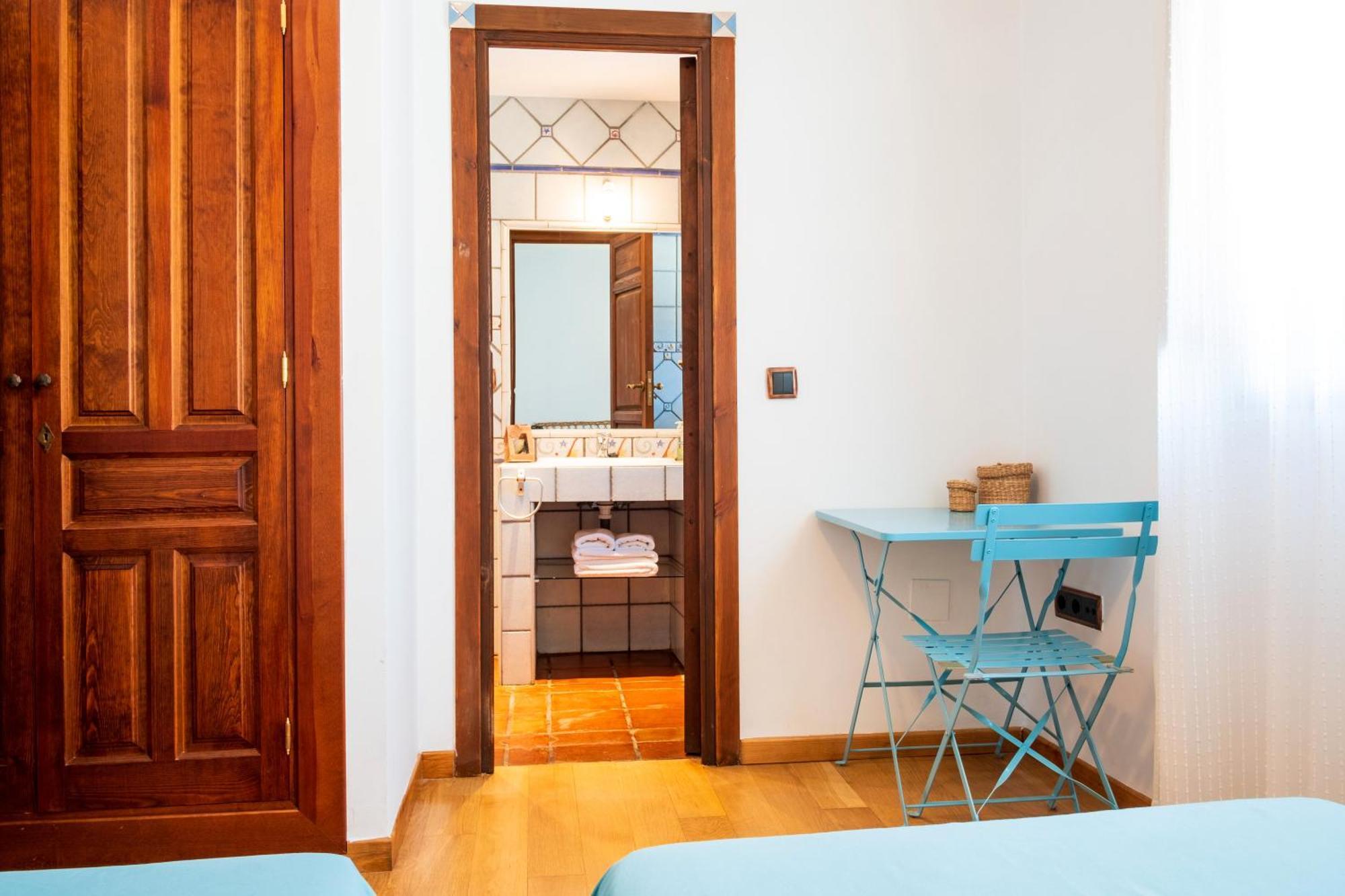 Cuesta Del Reloj Guest House Piedralaves Luaran gambar