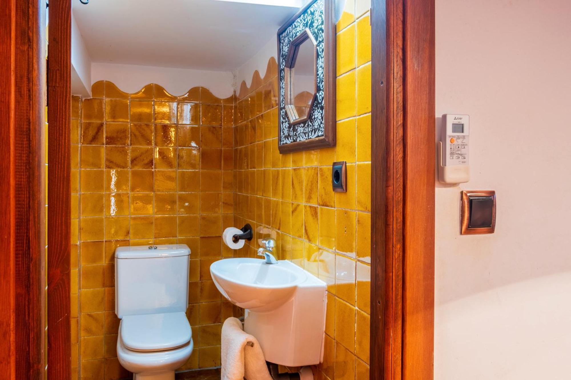 Cuesta Del Reloj Guest House Piedralaves Luaran gambar