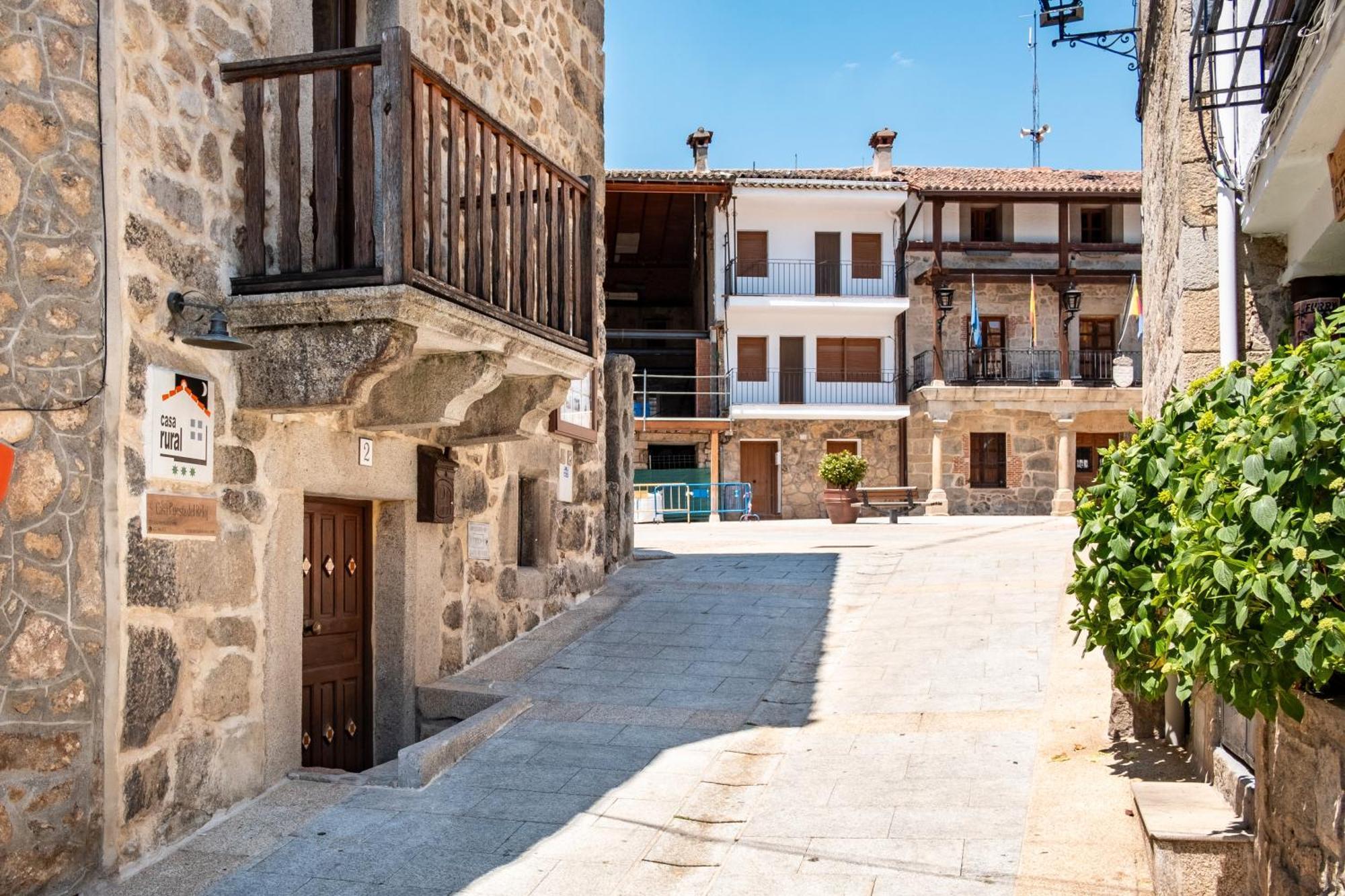 Cuesta Del Reloj Guest House Piedralaves Luaran gambar